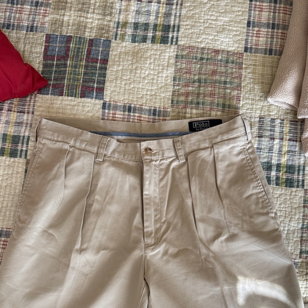 Polo by Ralph Lauren Men's Khaki shorts, 34